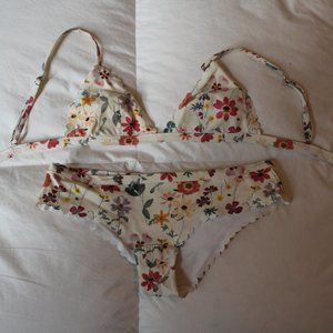 Scalloped floral white bikini set
